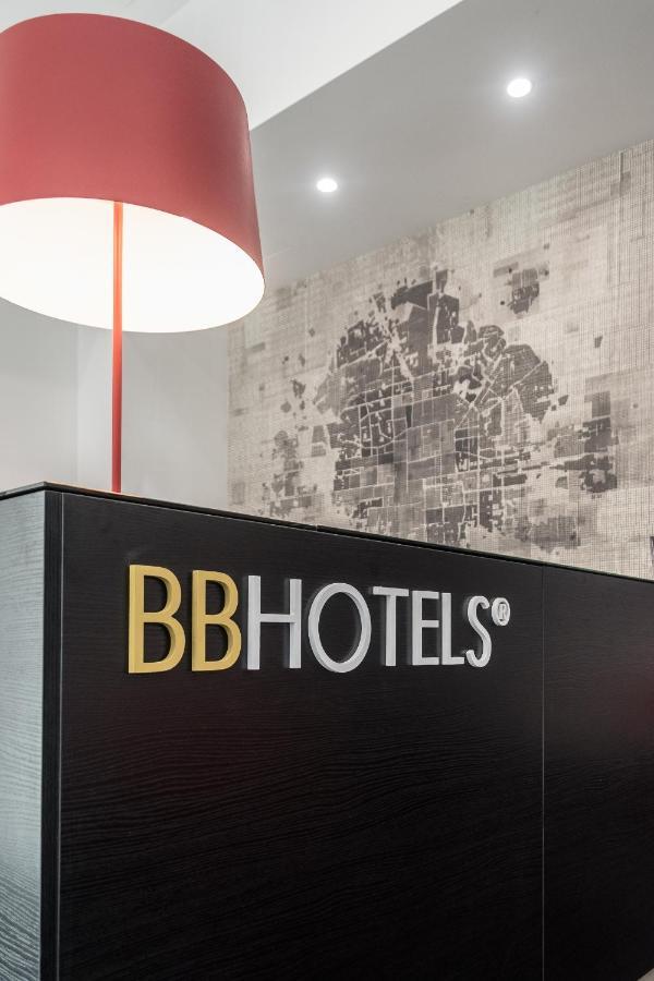 Bb Hotels Smarthotel Duomo Milão Exterior foto